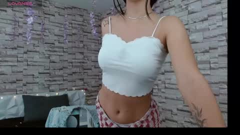Snapshot of vanse_lust chatting on 09.15.25 Karuna online show from 09.15.25