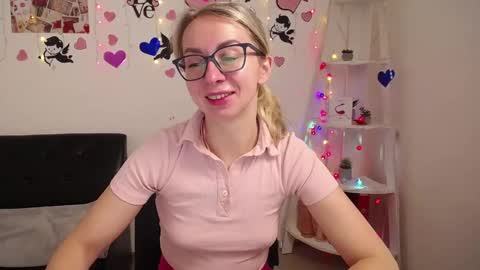 Snapshot of vasilisasii chatting on 01.25.25 Vasilisa online show from 01.25.25