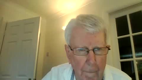 Snapshot of vassus chatting on 10.20.25 vassus online show from 10.20.25