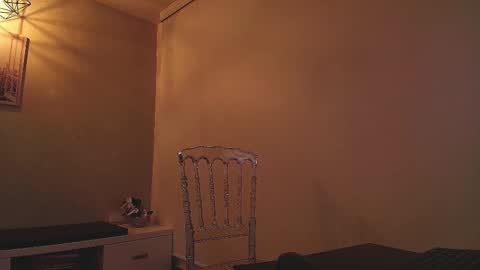 Victoria online show from 09.19.25