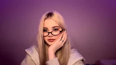 Monika online show from 12.02.25