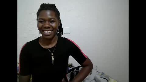 Snapshot of vee_gee chatting on 05.26.26 leeser online show from 05.26.26