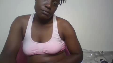 Snapshot of vee_tommy chatting on 02.14.25 Vee tommy online show from 02.14.25