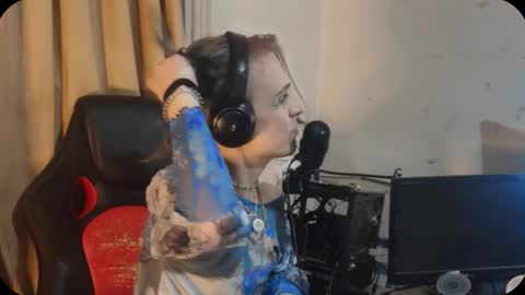 veelucious online show from 10.08.25