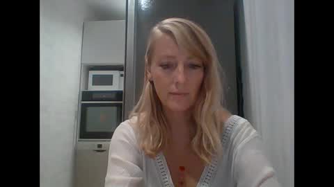 Veessa online show from 10.04.25