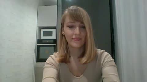 Snapshot of veessa chatting on 04.30.26 Veessa online show from 04.30.26
