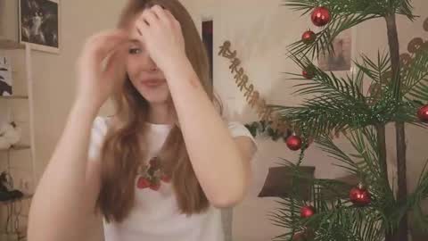 Snapshot of vegas_v chatting on 12.18.25 Maria online show from 12.18.25