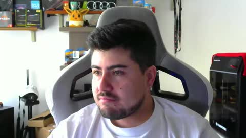 Snapshot of veils24 chatting on 12.02.25 Charles online show from 12.02.25