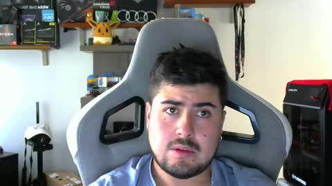 Snapshot of veils24 chatting on 12.03.25 Charles online show from 12.03.25