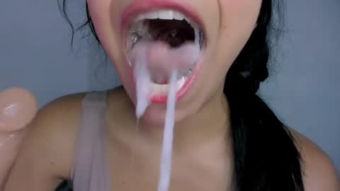 camila online show from 04.03.26