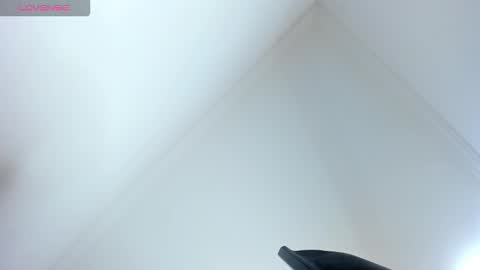 velez_isa online show from 02.12.26