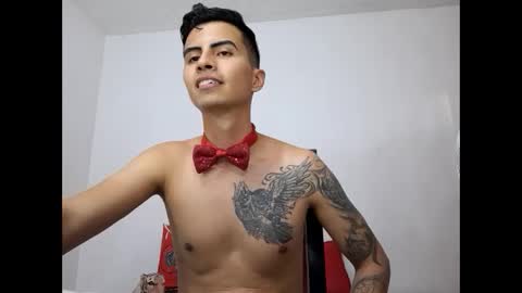 velk_hot1 online show from 02.24.25