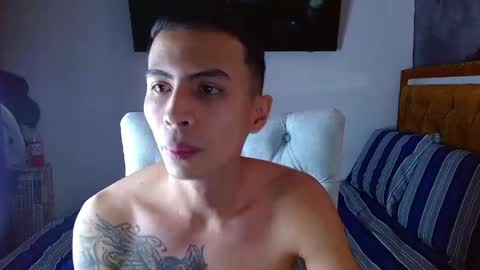 Snapshot of velk_hot1 chatting on 04.21.26 velk_hot1 online show from 04.21.26
