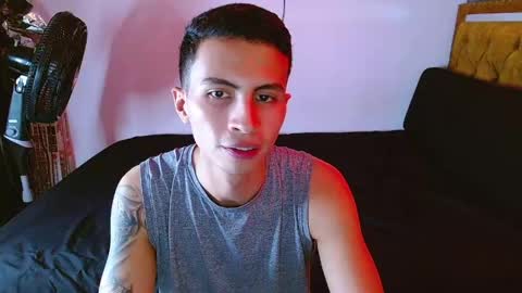 Snapshot of velk_hot1 chatting on 04.25.26 velk_hot1 online show from 04.25.26