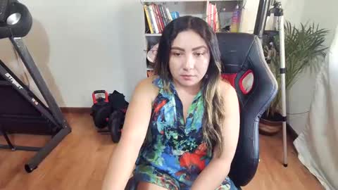 Snapshot of vellarossa chatting on 01.22.25 Im VelaI will be Christmas and New Year with my family December 22 to January 13 I will miss you guys. online show from 01.22.25