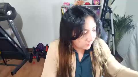 Snapshot of vellarossa chatting on 02.02.25 Im VelaI will be Christmas and New Year with my family December 22 to January 13 I will miss you guys. online show from 02.02.25