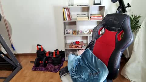 Snapshot of vellarossa chatting on 03.02.25 Im VelaI will be Christmas and New Year with my family December 22 to January 13 I will miss you guys. online show from 03.02.25