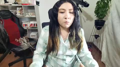 Snapshot of vellarossa chatting on 09.23.25 Im VelaI will be Christmas and New Year with my family December 22 to January 13 I will miss you guys. online show from 09.23.25