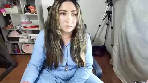 Snapshot of vellarossa chatting on 02.21.26 Im VelaI will be Christmas and New Year with my family December 22 to January 13 I will miss you guys. online show from 02.21.26