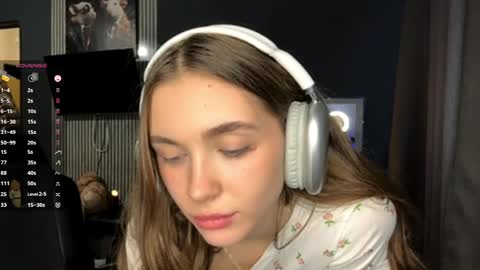 Nia online show from 04.11.26