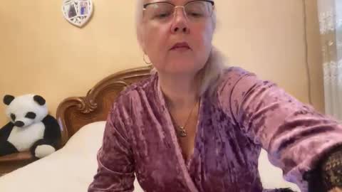 velvet_11 online show from 10.12.25