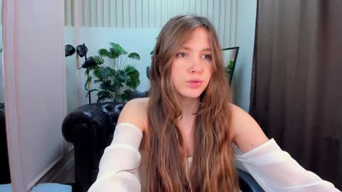 Snapshot of velvet_cherry chatting on 02.01.25 velvet_cherry online show from 02.01.25