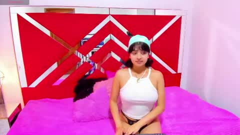 Snapshot of velvet_giirll chatting on 07.21.26 velvet_giirll online show from 07.21.26