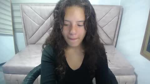 velvet_moon_v online show from 09.27.25