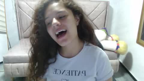 velvet_moon_v online show from 10.27.25