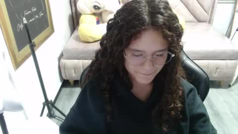 velvet_moon_v online show from 11.22.25