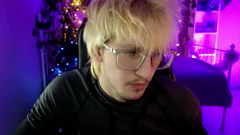 Snapshot of velvetbite chatting on 01.09.26 velvetbite online show from 01.09.26