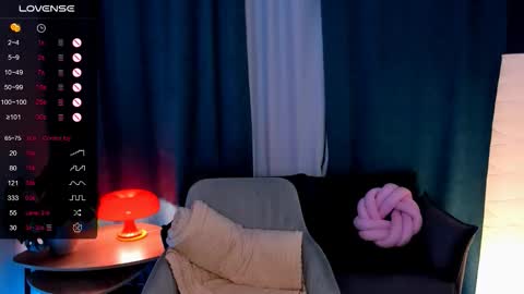 Mia online show from 11.30.25