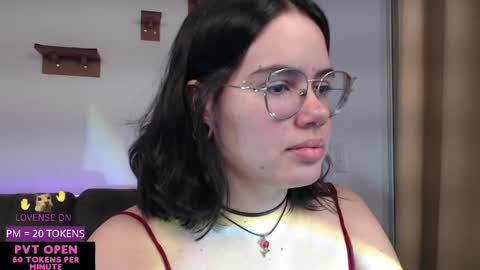 Snapshot of velvetcrystal chatting on 05.14.26 Crystal PVT OPEN online show from 05.14.26