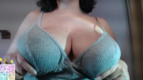 Snapshot of velvetcrystal chatting on 05.31.26 Crystal PVT OPEN online show from 05.31.26