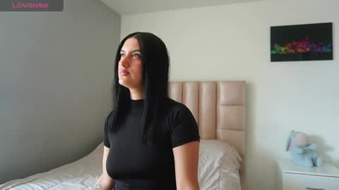 velvet online show from 04.14.26