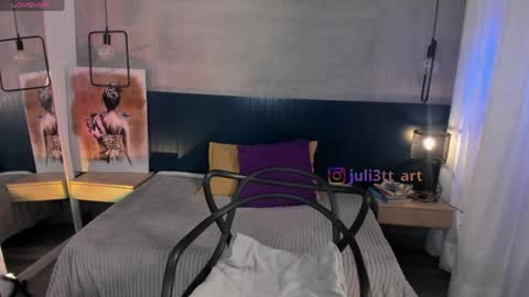 Snapshot of velvettease_ chatting on 05.05.26 velvettease_ online show from 05.05.26