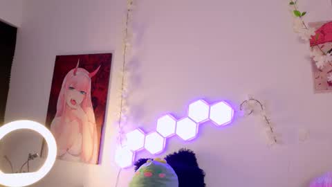 velvetvibes_ online show from 12.23.25