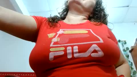 Snapshot of venecasexy44 chatting on 05.20.26 venecasexy44 online show from 05.20.26