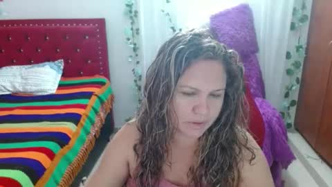 Snapshot of venecasexy44 chatting on 05.22.26 venecasexy44 online show from 05.22.26