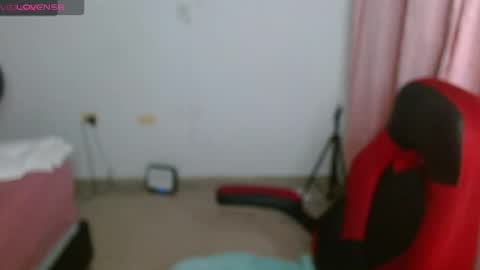 Snapshot of venecasexy44 chatting on 05.28.26 venecasexy44 online show from 05.28.26
