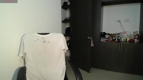 Venelope 3 online show from 02.25.26