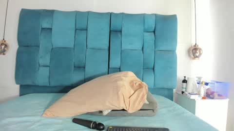 venezolana_caro online show from 05.17.26
