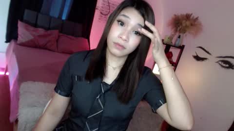 Snapshot of veniceseduction chatting on 09.18.25 veniceseduction online show from 09.18.25