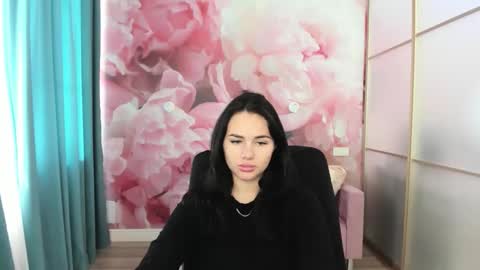 Snapshot of venillarose chatting on 09.18.25 venillarose online show from 09.18.25