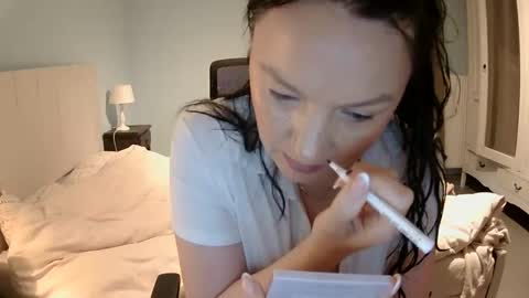 Snapshot of venishia chatting on 05.22.26 venishia online show from 05.22.26