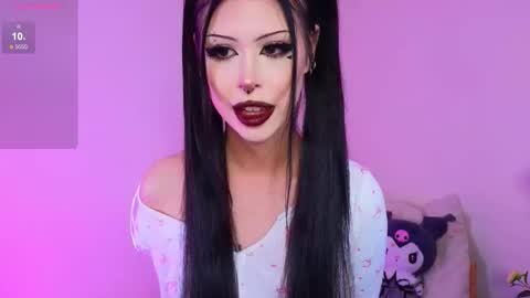 Vivian online show from 09.27.25