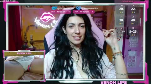 Snapshot of venomouslips chatting on 10.08.25 VenomLips online show from 10.08.25