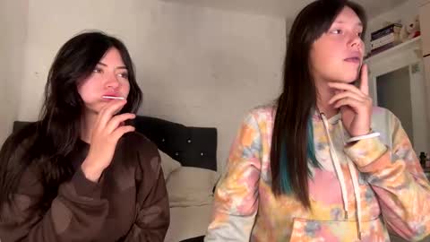 Snapshot of venus_art11 chatting on 12.16.24 venus_art11 online show from 12.16.24