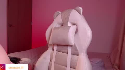 Snapshot of venus_art11 chatting on 02.16.25 venus_art11 online show from 02.16.25