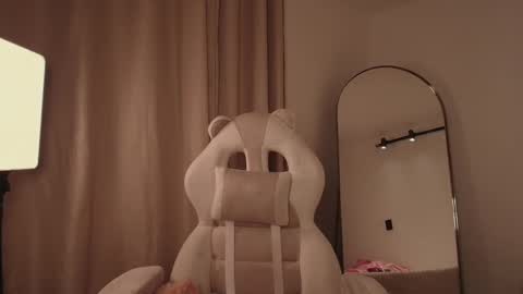 Snapshot of venus_art11 chatting on 09.22.25 venus_art11 online show from 09.22.25